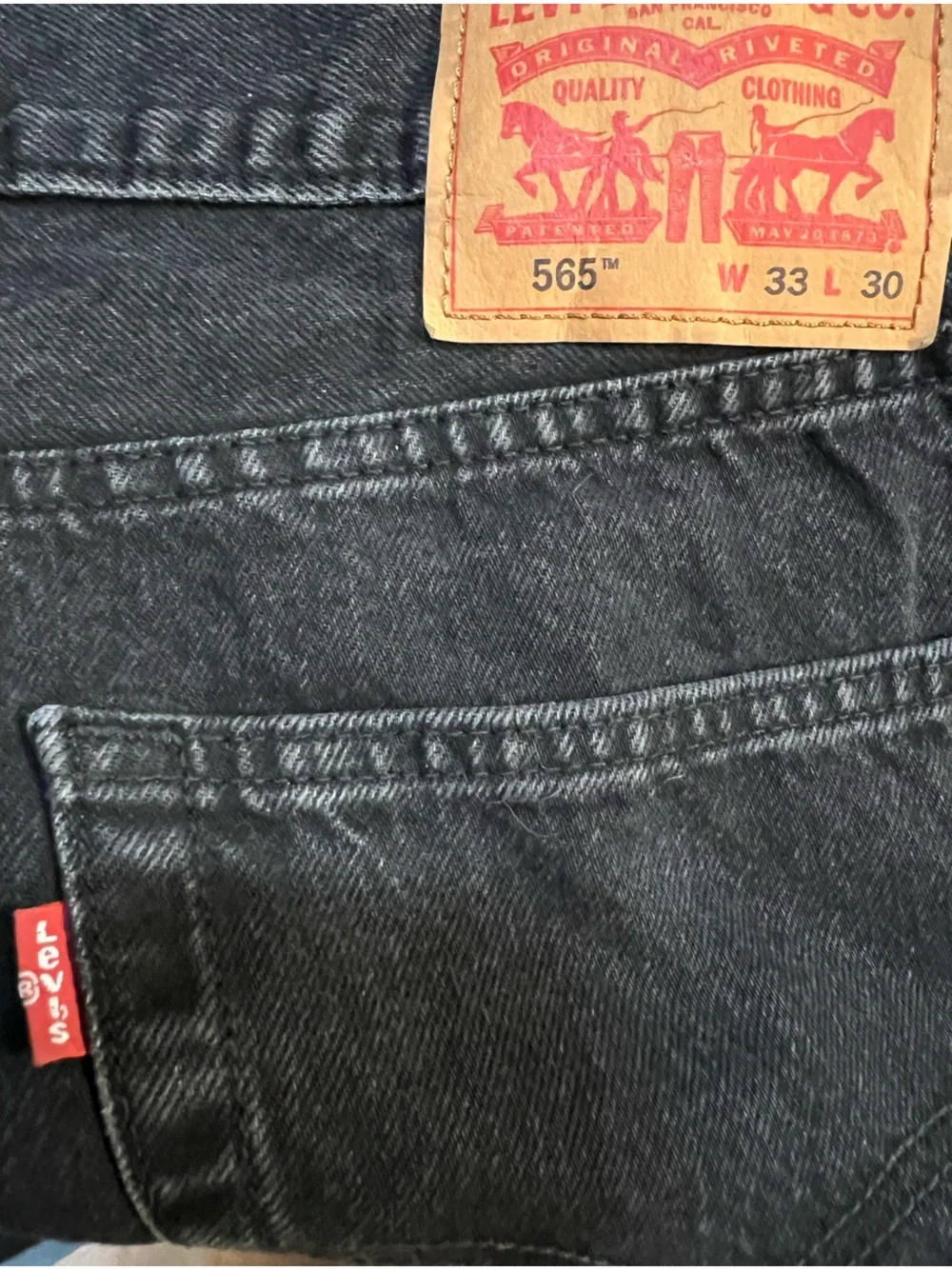 Levi's Men's Black Jeans, 565.